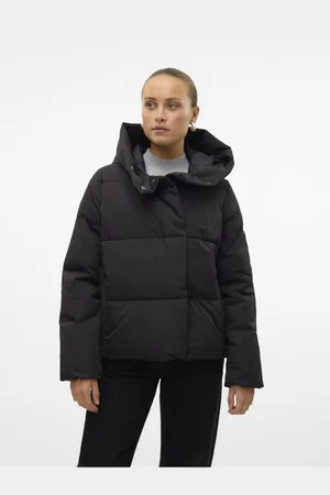 VERO MODA Černá dámská zimní prošívaná bunda Stella